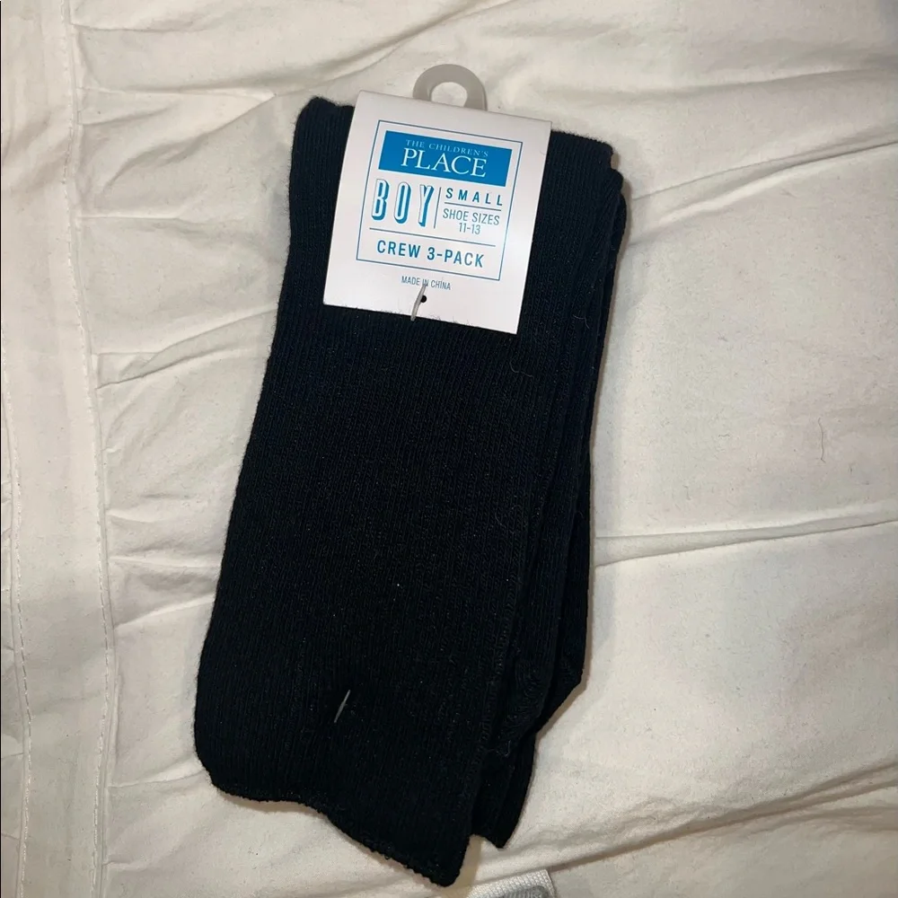 CHILDREN’S PLACE 3 PACK CREW SOCKS SMALL